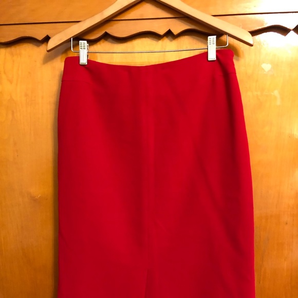 Like New! Kay Unger Designer Red Suit Sz 6 - Picture 3 of 5